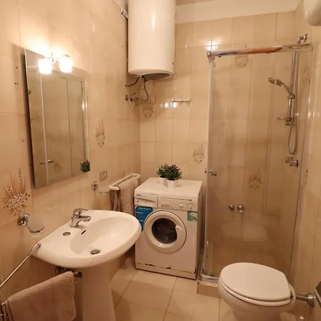 Nicole In Salento 5 Posti